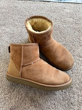 UGG Classic Mini Boot II Chestnut Size 7